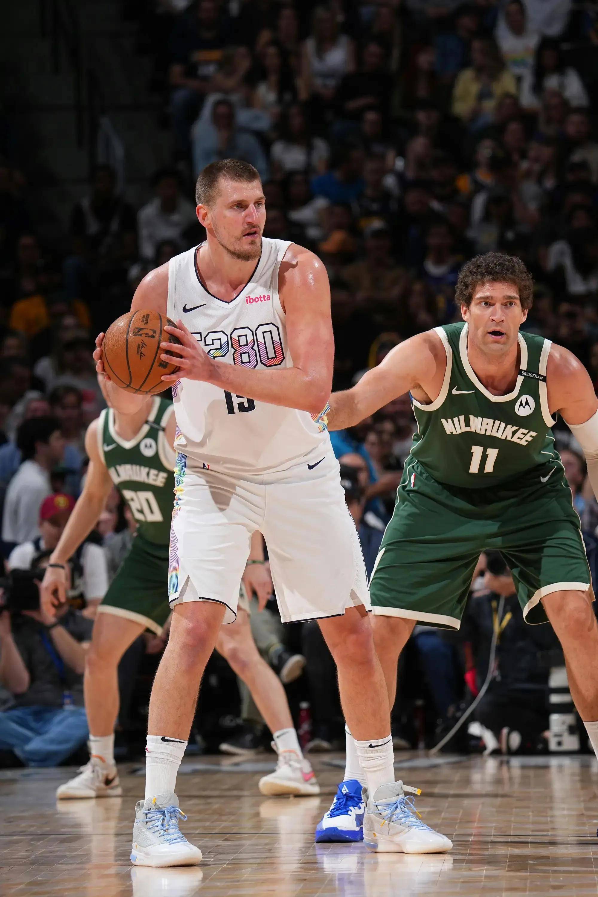 变背后的因 变背后的因