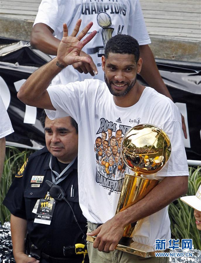 表现出色 表现出色