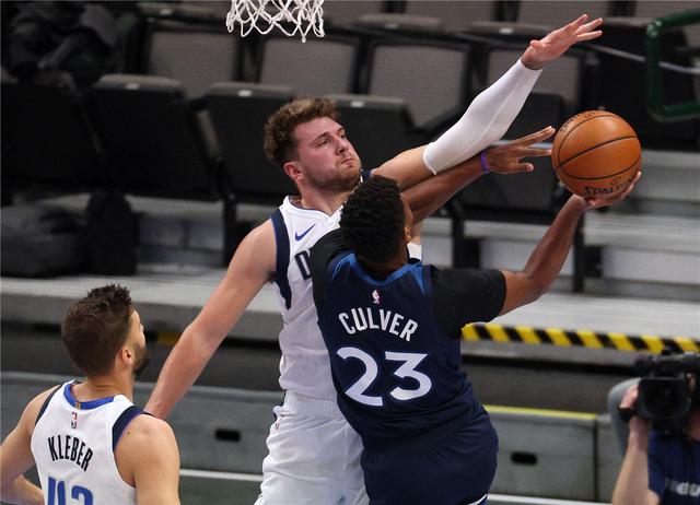 球员们展示 球员们展示