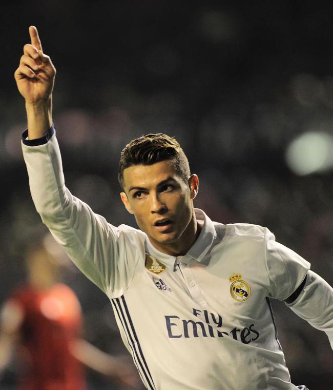 故事也给足 故事也给足