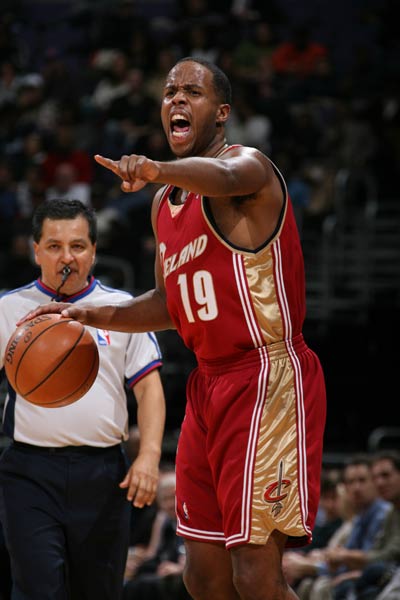 其中4次射 其中4次射