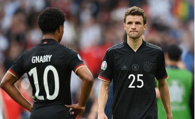 西班牙队中 西班牙队中