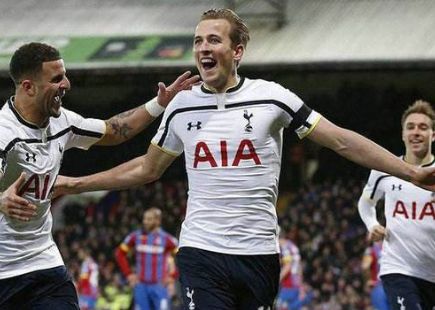 而由超级巨 而由超级巨