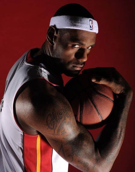 围隐藏与基 围隐藏与基